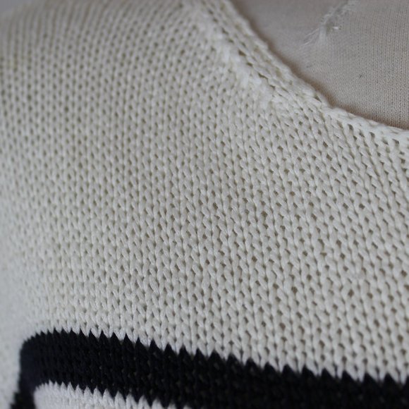 H&M White and Navy Striped Sweater size XS - Picture 7 of 8